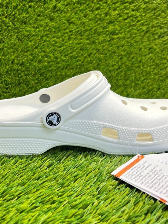 Crocs Classic Clog Mens Size 9 White Beach Walking Outdoor Slip On Sandals main image 7